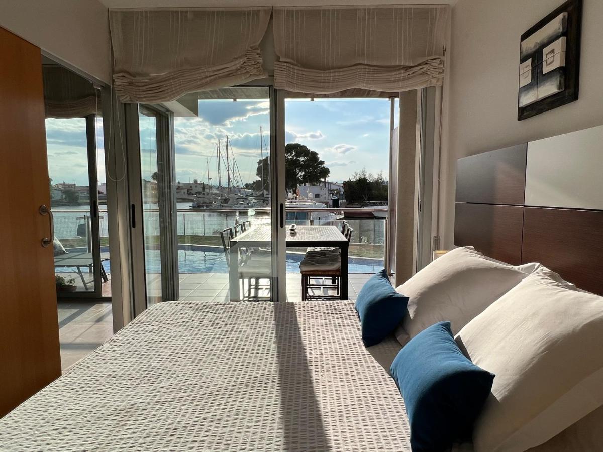 Blau Apartamento Frente A Los Canales Y Las Puestas De Sol De 로지즈 외부 사진