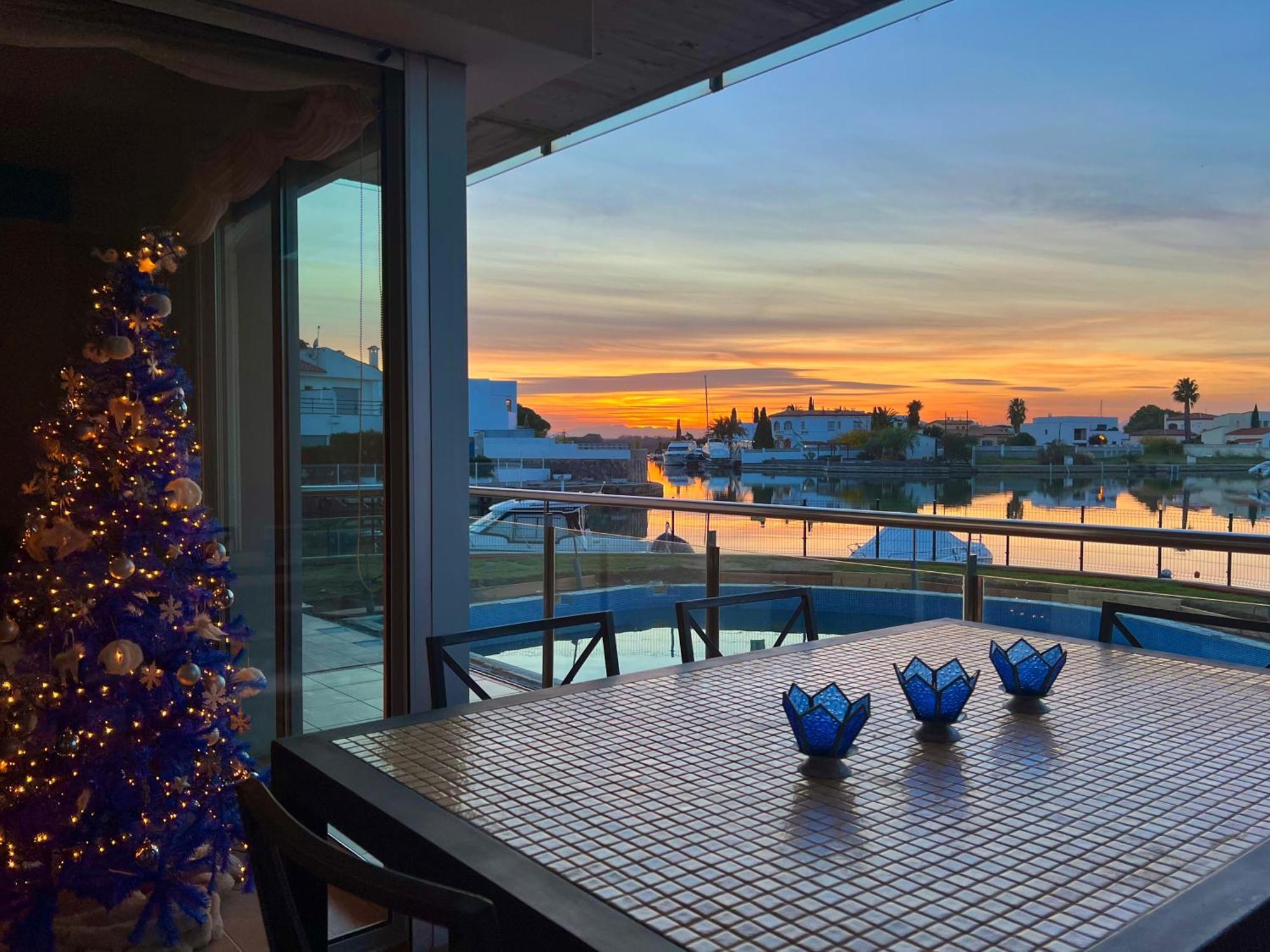 Blau Apartamento Frente A Los Canales Y Las Puestas De Sol De 로지즈 외부 사진