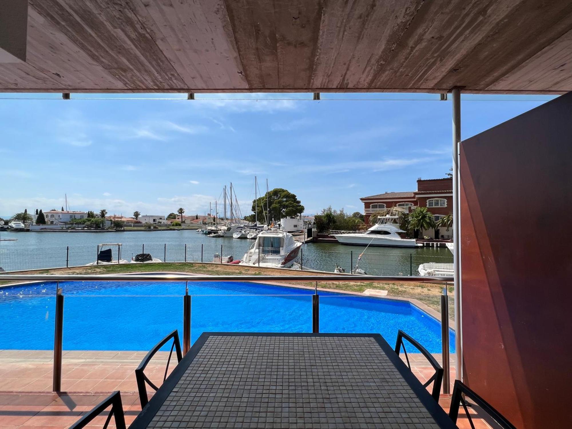 Blau Apartamento Frente A Los Canales Y Las Puestas De Sol De 로지즈 외부 사진